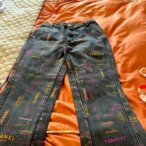 Chanel denim jeans size 36 in great condition!